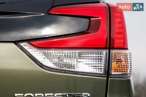 Задние комбинированные LED-фары